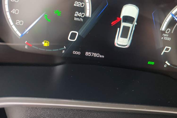 Used Wey VV6 2019 2.0T Two-Wheel-Drive Ultra-Luxury Version China VI Standard Odometer Close Up