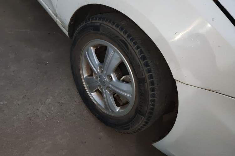 Used Kia Forte 2014 1.6L AT GL Right Front Wheel Hub