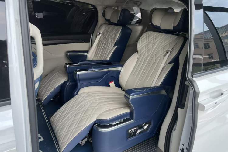 Used Buick GL8 2021 ES Landtrek 653T Comfort Edition
