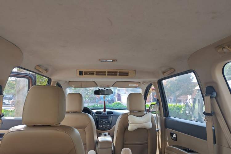 Used Wuling Hongguang 2013 1.2L S Comfort Model China IV Standard Headliner