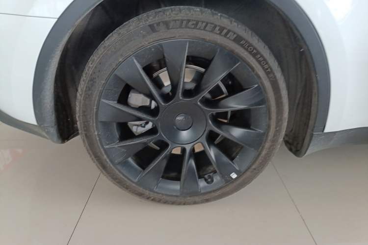Used Tesla Model Y 2024 Rear-Wheel-Drive Version