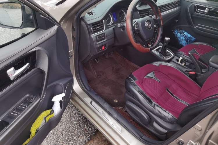 Used FORTHING Joyear S50 2017 1.5L Manual Luxury Model
