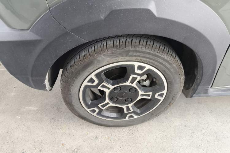 Used Geely Galaxy Panda 2025 210km Panda Rider Left Front Wheel Hub