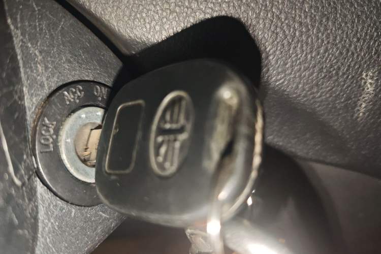 Used FAW Weizhi V5 2012 1.5L Manual Entry-Level Trim
