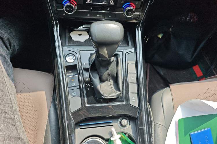 Used Volkswagen Phideon 2018 Revised Version 380TSI Two-Wheel Drive Business Edition