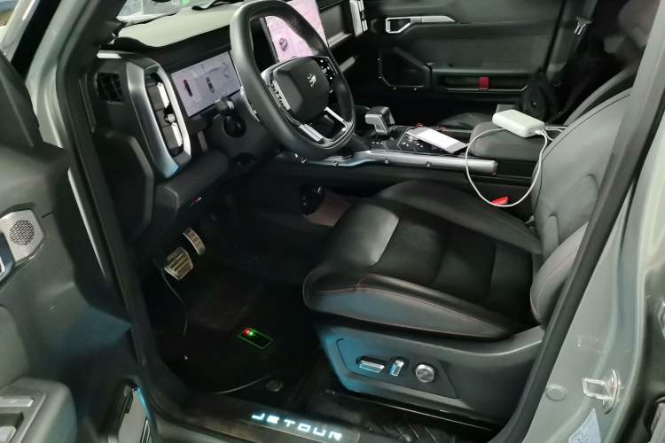 Used JETOUR Traveler 2023 2.0T All-Wheel Drive CrossPRO+