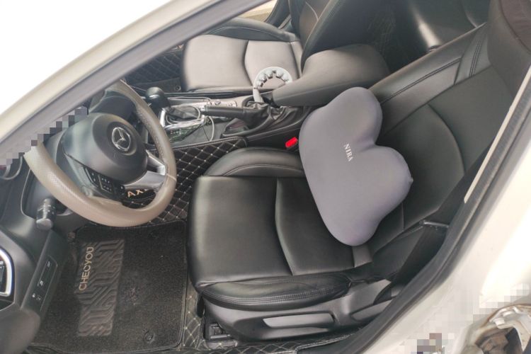 Used Mazda 3 Axela 2016 Sedan 1.5L Automatic Luxury Model