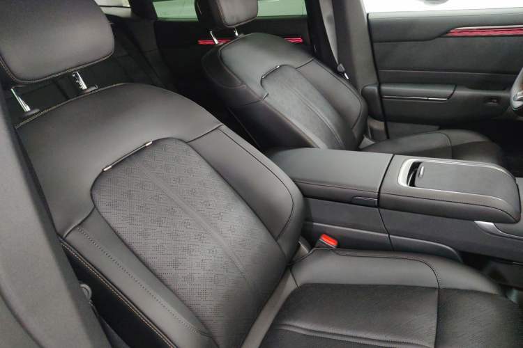 Used Zeekr 7X 2025 100kWh Long-Range All-Wheel Drive Intelligent Driving Version