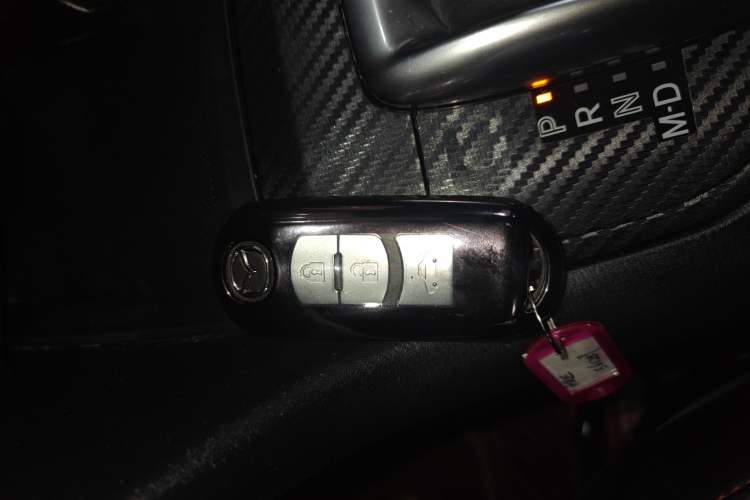 Used Mazda Mazda 3 Axela 2016 Sedan 2.0L Automatic Flagship Model