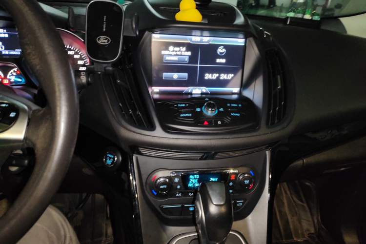 Used Ford Kuga 2015 2.0L GTDi Four-Wheel-Drive Sport Model
