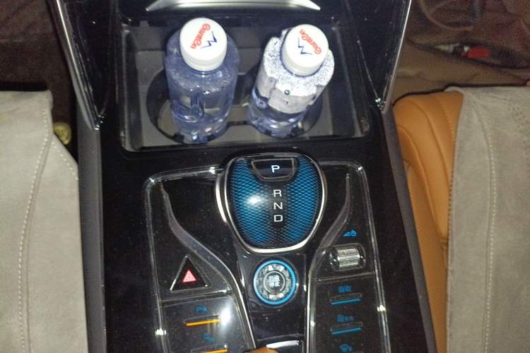 Used BYD Tang New Energy 2022 DM-p 215 km All-Wheel-Drive Deluxe Model Gear Lever