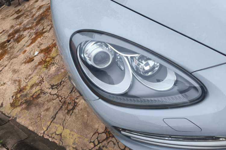 Used Porsche Cayenne  Right Front Headlight