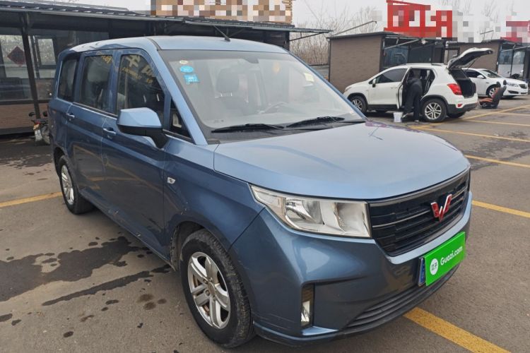Used Wuling Hongguang PLUS 2019 1.5T Manual Comfort Version 7 Seats