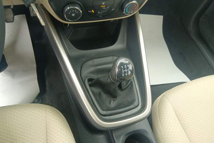 Used Ford Escort 2017 Revised Version 1.5L Manual Comfort Edition
