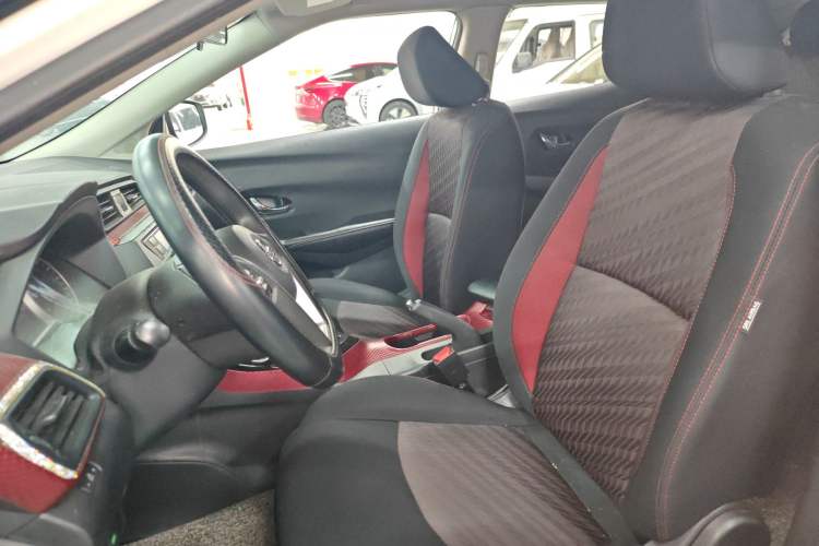 Used Nissan Lannia 2016 1.6L CVT Smart Cool Edition Left Front Seat