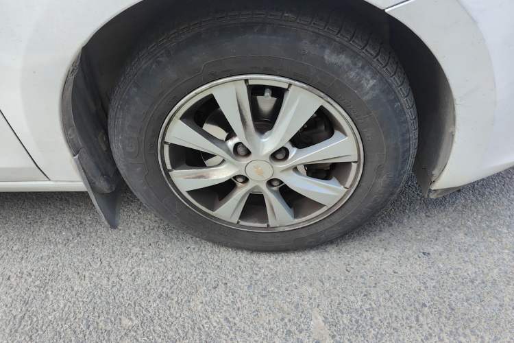 Used Chevrolet Sail 2015 Sail 3 1.5L Manual with Ideal Sunroof Edition Right Front Wheel Hub