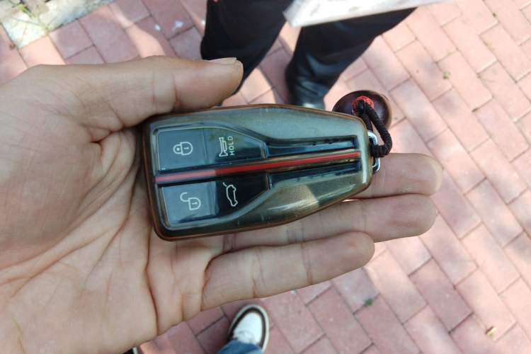 Used Hongqi HS5 2022 Revised Version 2.0T Smart Connect Flagship Edition Vehicle Key