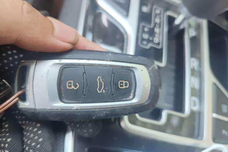 Used Geely Auto Emgrand GT 2015 2.4L Comfort Model
