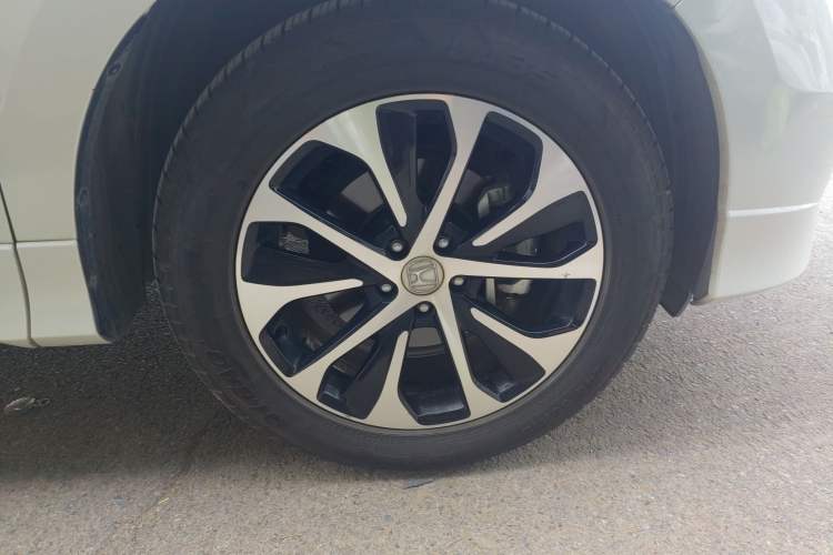 Used Honda Avancier 2019 240TURBO Two-Wheel Drive Elite Edition Right Front Wheel Hub