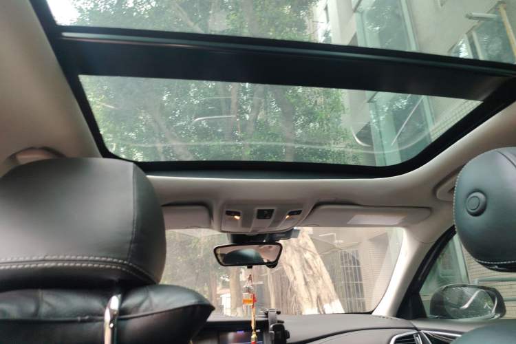 Used Infiniti QX30 2017 1.6T Two-Wheel-Drive Sport Edition
