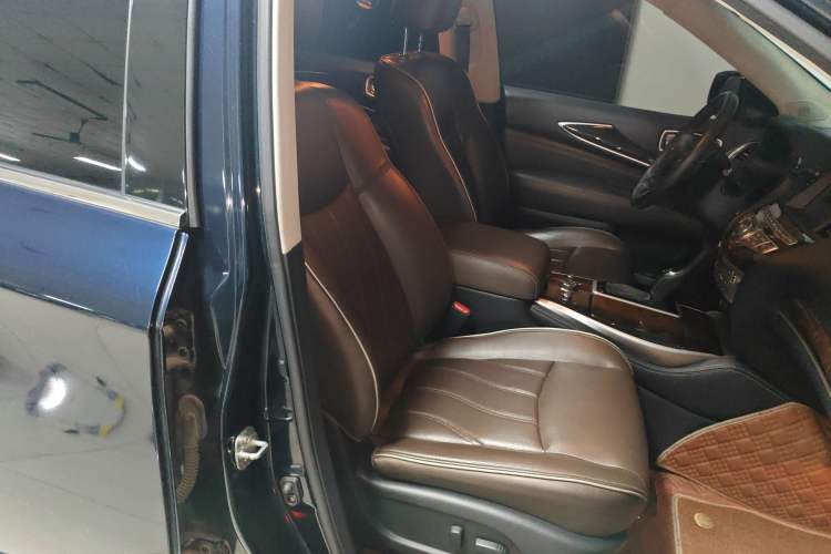 Used Infiniti QX60 2016 2.5 S/C Hybrid Two-Wheel-Drive Excellence Edition China V Standard
