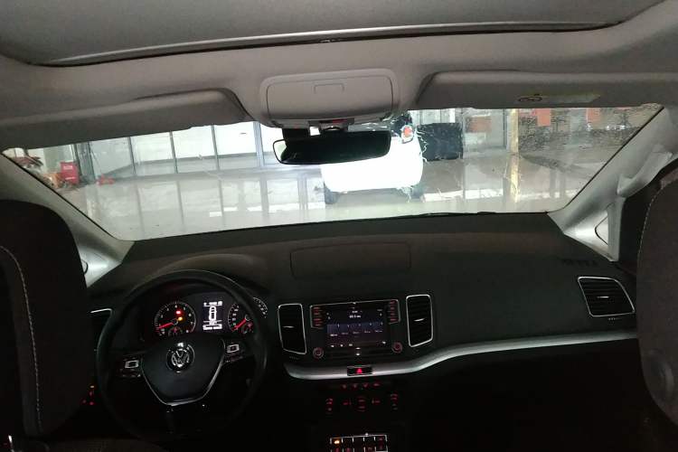 Used Volkswagen Sharan 2018 380TSI Comfort Edition 7-Seater Headliner