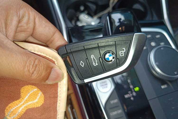 Used BMW 3 Series 2022 320i Sport Package Vehicle Key