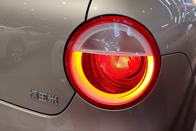 Used CHANGAN NEVO Lumin 2025 205 km Xiangqin Version
