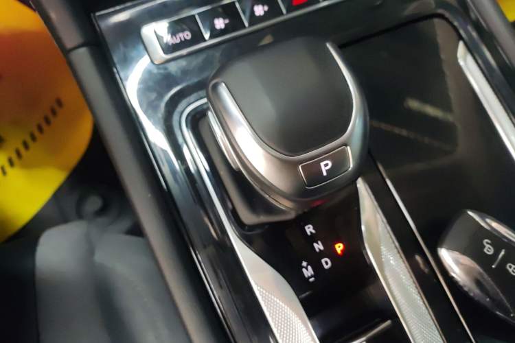 Used Hongqi H5 2024 1.5T DCT Smart Connect Flagship Edition