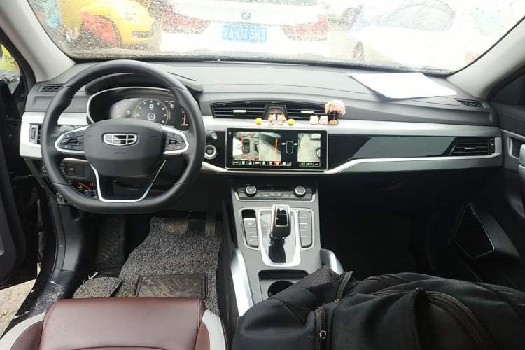 Used Geely Auto Emgrand X7 Sport 2022 1.8TD DCT Zhiya Trim Center Console