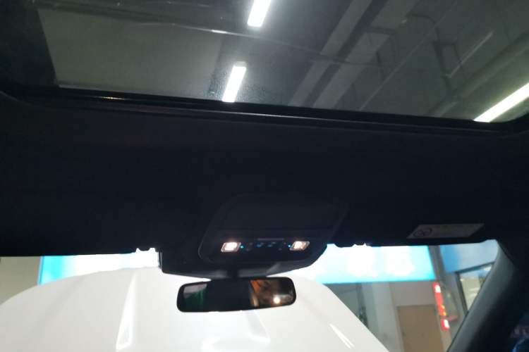 Used Ford Explorer 2023 EcoBoost 285 4x4 ST-LINE 7-Seater Headliner