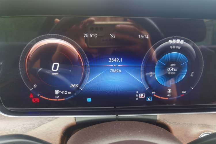 Used Mercedes-Benz E-Class 2022 Second Facelift E 300 L Luxury Edition Odometer Close Up