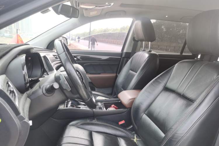 Used GAC Trumpchi GS7 2017 320T Two-Wheel-Drive Luxury Smart Connectivity Model
