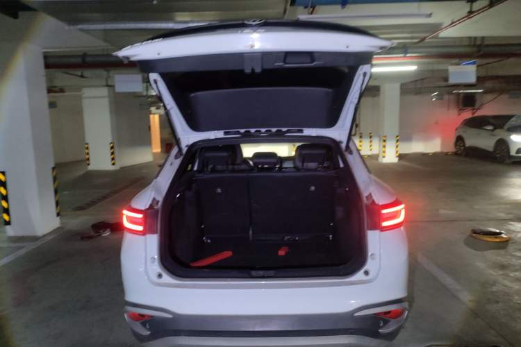 Used Volkswagen ID.4 X 2023 Pure Smart Edition Trunk