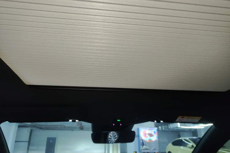 Used Nio ET5T 2024 75kWh Touring Headliner