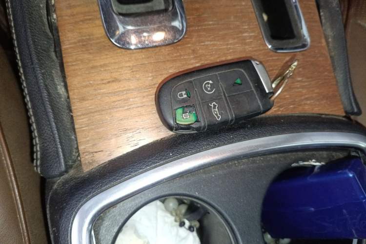 Used Chrysler 300C 2014 3.0L Excellence Edition
