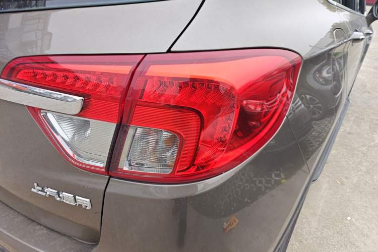 Used Buick Envision 2016 20T Two-Wheel-Drive Elite Model
