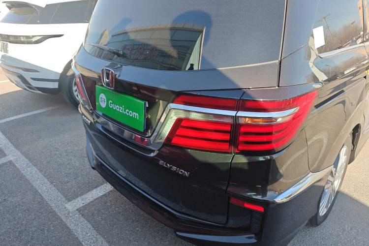 Used Honda Elysion 2016 2.4L Luxury Edition