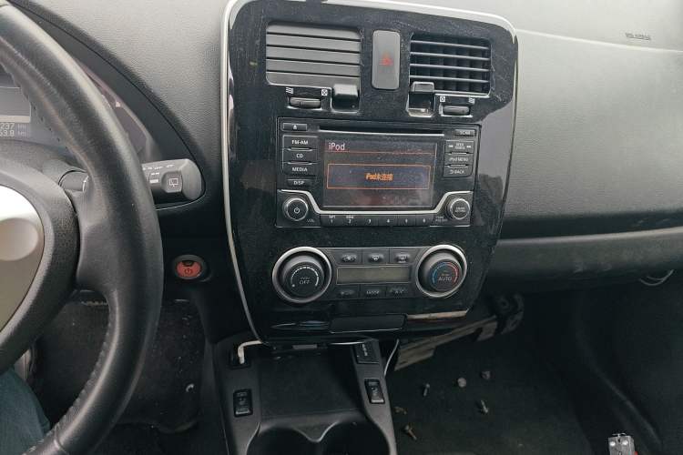 Used Venucia Leaf 2014 Navigation Version 6.6 KW