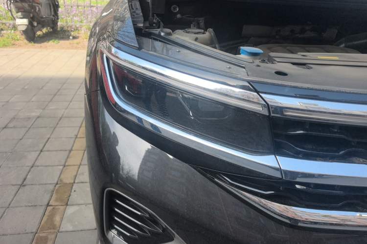 Used Volkswagen Talagon 2024 380TSI All-Wheel Drive Luxury Prestige Pro 6-Seater Right Front Headlight