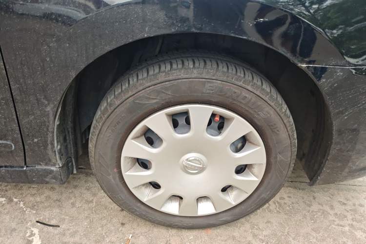 Used Nissan Sylphy 2016 Classic 1.6XE Automatic Comfort Edition Right Front Wheel Hub