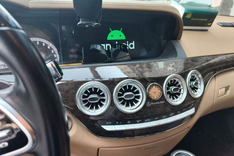 Used Mercedes-Benz S-Class 2012 S 300 L Business Standard Model Audio And AC Panel