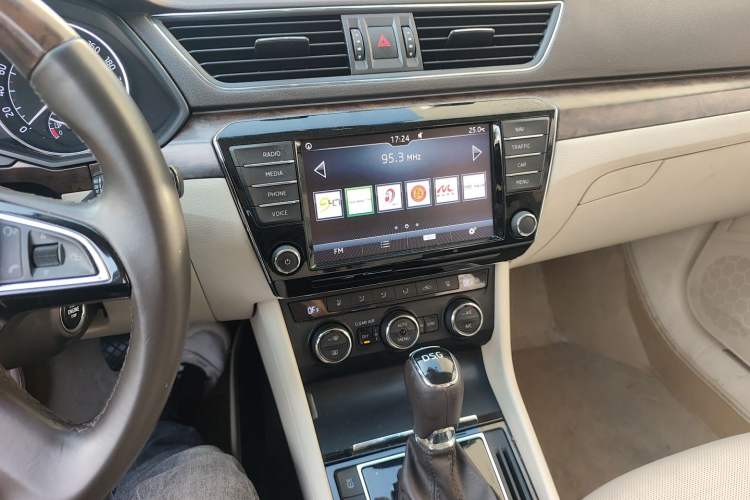 Used Skoda Superb 2016 TSI380 DSG Prestige Edition
