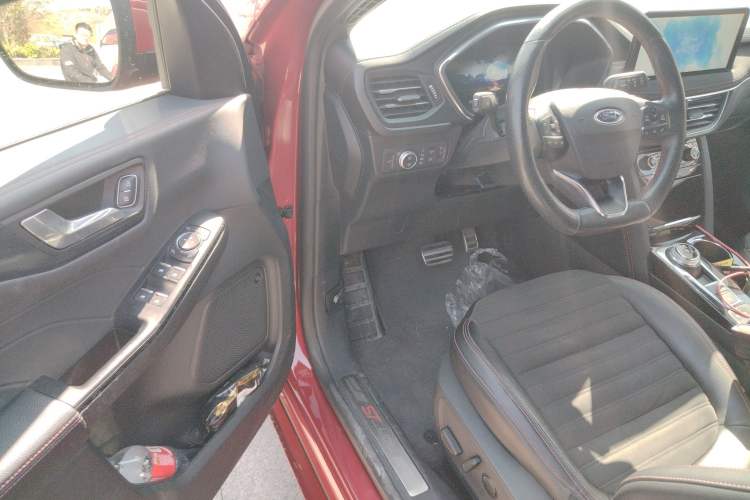 Used Ford Escape 2020 EcoBoost 245 Four-Wheel Drive ST-LINE Deluxe Edition
