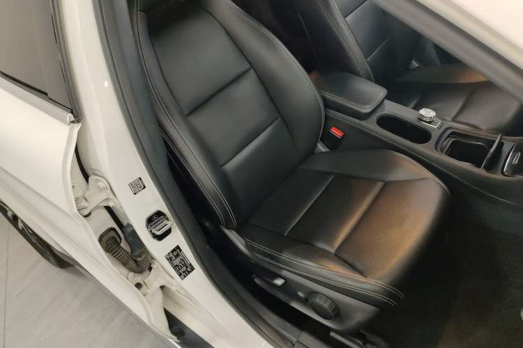 Used Mercedes-Benz GLA 2015 GLA 200 Fashion Model