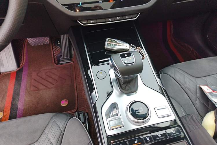 Used Hongqi HS5 2019 2.0T Smart Connect Flagship All-Wheel-Drive Version Gear Lever