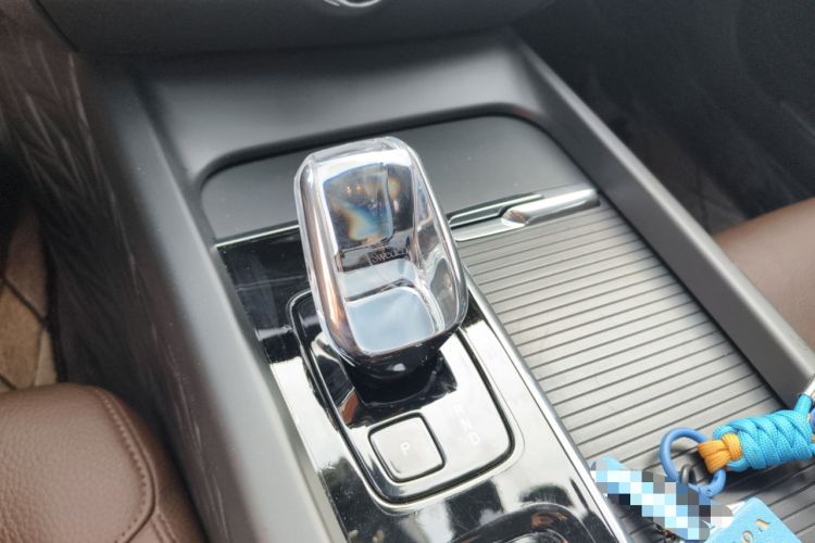 Used Volvo S60 2024 B4 Zhiyi Luxury Edition Gear Lever