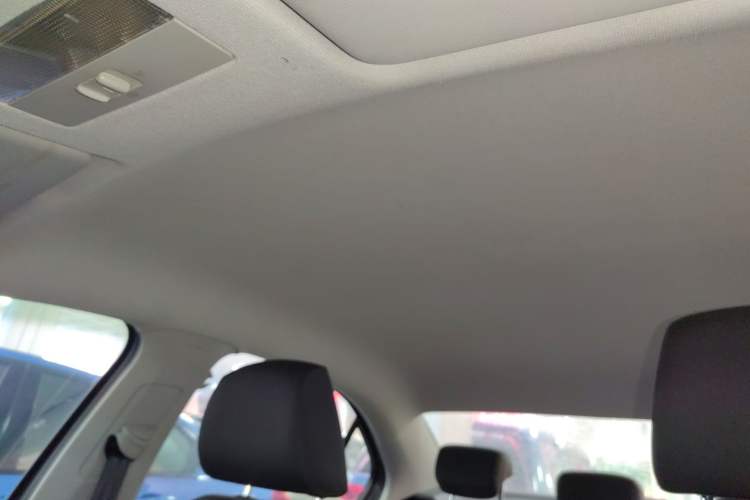 Used Volkswagen Santana 2013 1.6L Automatic Fashion Edition Headliner