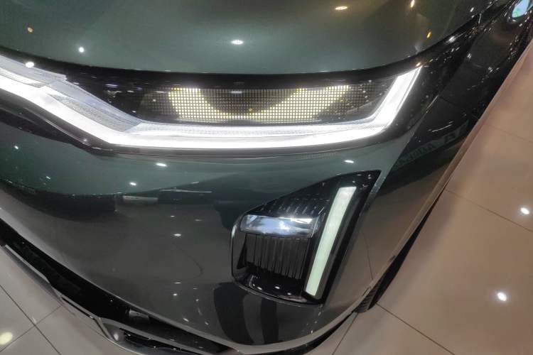 Used GAC Trumpchi Xiangwang S7 2025 180km Ultra All-Wheel Drive LiDAR Edition Left Front Headlight