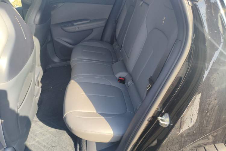 Used Lynk & Co Z20 2025 530 km Range Rear-Wheel Drive Pro